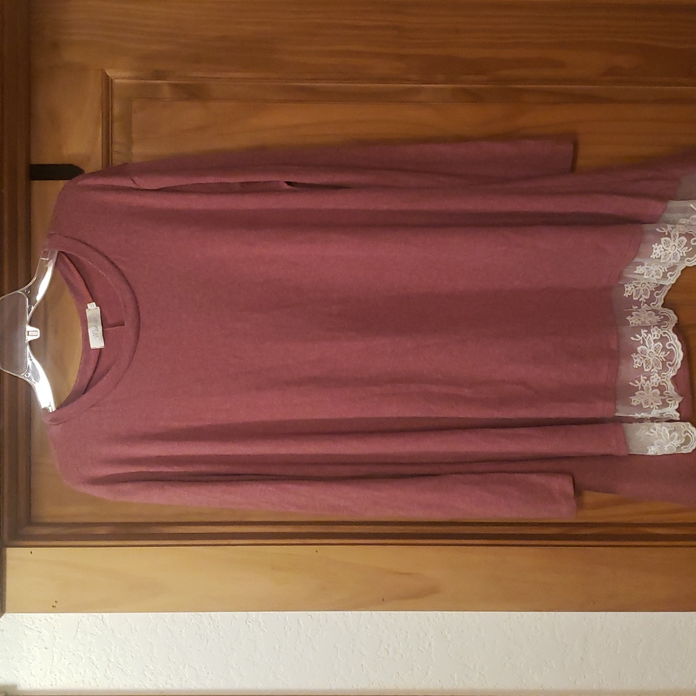 Long sleeve, flowy top Size XXL